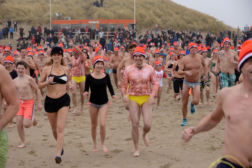 ../Images/Nieuwjaarsduik Nederzandt 2017 036.jpg